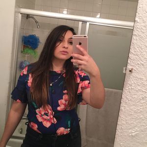 Meet your Posher, Alondra